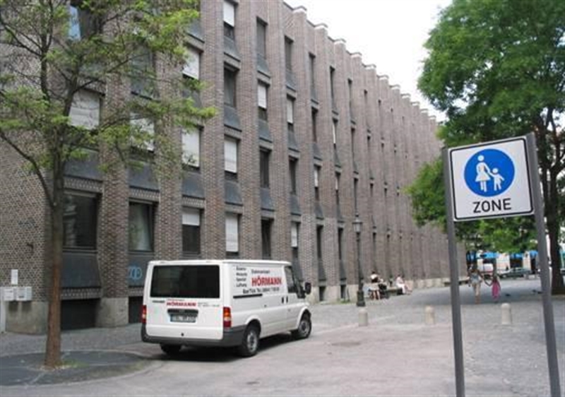 Bürogebäude und Parkgarage am Salvatorplatz